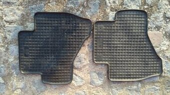 Zadní.gum.koberce Citroen C1,Toyota Aygo, Peugeot 107 2ks