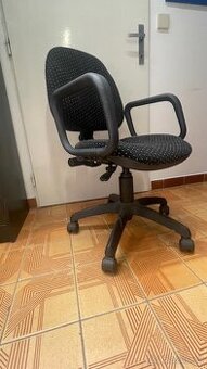 kolečková polohovací kancelářská židle. - 1