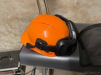 Prodám drevorubeckou helmu Stihl