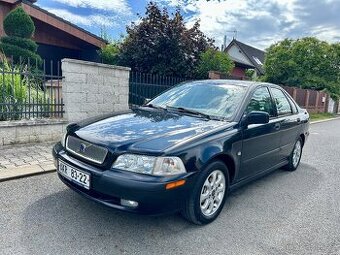 VOLVO S40 Sedan 2.0T 121KW 2000 / KLIMATIZACE / NOVÁ STK