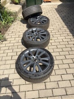 Originál Zenith R18 225/40 Grey