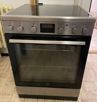 Sklokeramický sporák Electrolux