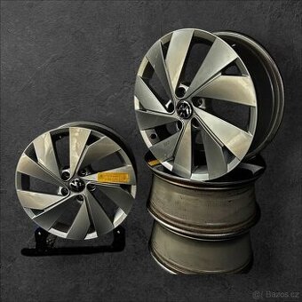 Zánovní originální alu kola VW Golf 5x112 r17