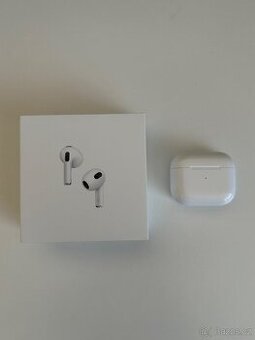 Apple AirPods 3 (třetí generace) – top stav