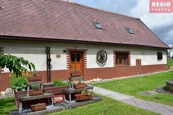 Prodej  stylové  chalupy s číslem popisným v  v obci Hradec 