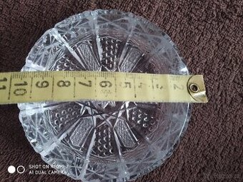 Masivní broušené sklo - popelnik