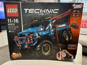Lego Technic 42070 6x6 All Terrain tow truck
