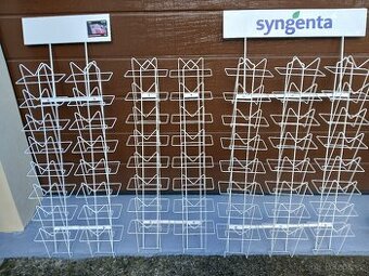 Kovový stojan na katalogy-noviny- nástěnný