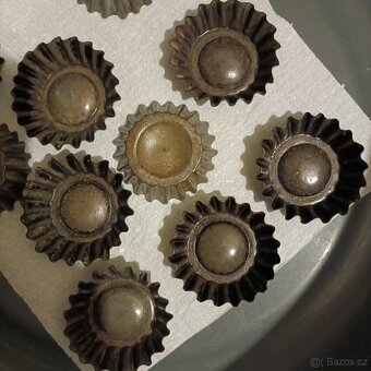 Staré formičky na cukroví a starožitné železné