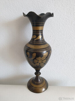 Starožitná mosazná kovová váza Indie India