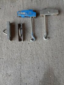 prodam dvojmontaz sponovaky 2 kus na traktor Deere/ Massey F