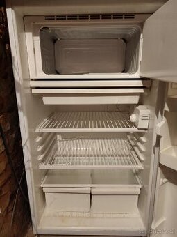 Lednice Samsung Calex s mrazničkou, 109cm výška