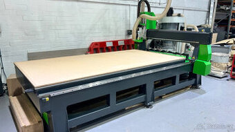 CNC tříosá frézka Mantech Spartan. 6x automatický měnič nást