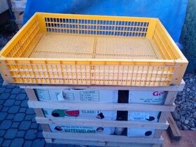 Plastová přepravka 117x76 cm