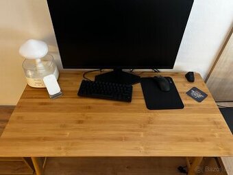 Prodám dřevěný stůl a TV stolek