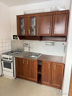 Kuchyňská linka se sporákem