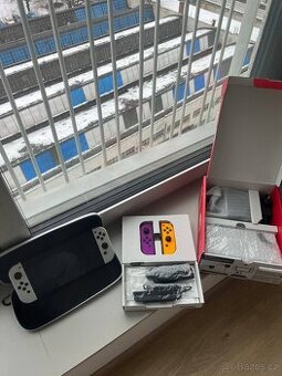 Nintendo Switch OLED, 2x JoyCony, Controller, Dock, MicroSD