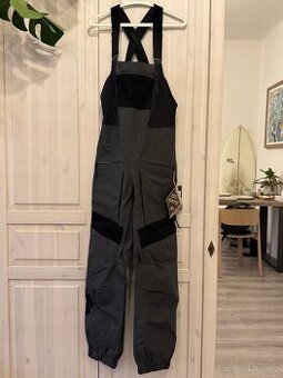 BURTON W Carbonate Bib M – GORE-TEX NOVÉ S VISAČKAMI – šedé