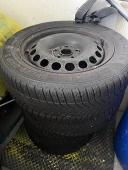 Zimni pneu Semperit Speedgrip3 na 16" discich VW