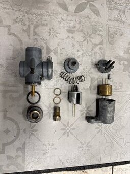 Jawa Libeňák 350 - originální kompletní karburátor