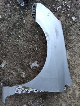 přední blatník Honda Civic EP3 - 2