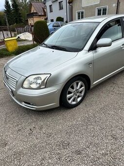 Predám dvere Blatník Nárazník Kapota Vystuha  AVENSIS T25