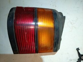 Levá zadní lampa VW Passat B3 variant - na opravu