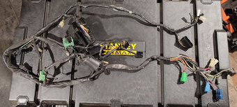 Suzuki SV 650S 99-02: hlavní elekro svazek