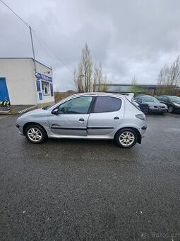 PEUGEOT 206, R. 2000, 44 KW, 1.1 na ND