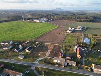 Prodej stavebního pozemku v obci Plužná 1067m2