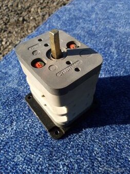 3-f otocny vypinac 500V/32A - 1