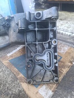 BMW E65/E66 konzola alternátoru