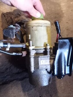 Servo elektrické