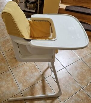 Jídelní židlička zn. Ikea s příslušenstvím