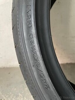 Pneu Goodyear 245 35 R20 - 1