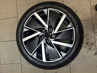 Škoda Octavia 4 ALU Vega Aero 18” 225/45 R18