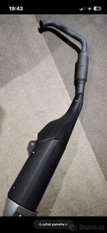 Výfuk yamaha mt125 2018 a zadní držák spz