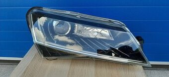 PP SVĚTLO XENON ŠKODA SUPERB III - 1
