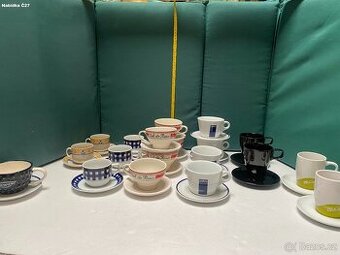 kávových šálků – různé sady, keramika/porcelan (7 sad)