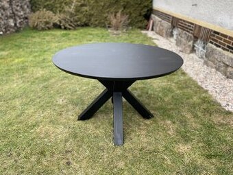 Dřevěný kulatý jídelní stůl - Toro 125 cm