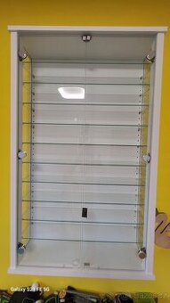 Prosklená skříňka