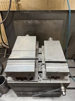 Strojní svěrák 250 a 200