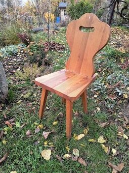 Židle z masivu