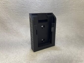 Držák baterie DeWalt 20V – CZ výroba | Black Friday -30%