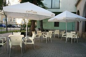 Velký slunečník včetne podstavce