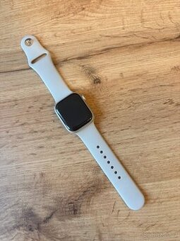 Apple Watch 8