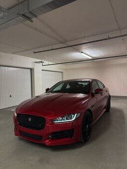 Jaguar XE 2.0D 4x4 R-SPORT DYNAMIC