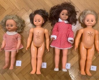 Retro staré panenky , chodičky