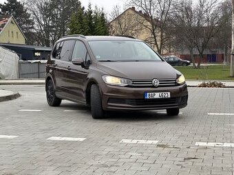 VW Touran 2.0 TDI (2016) – Nové rozvody a spojka. 2 sady kol
