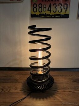 Lampa z pružiny